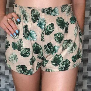 TAN PALM LEAF SHORTS🌴